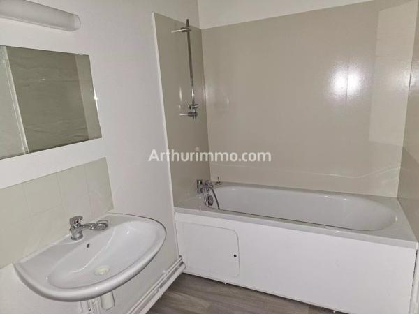 Location Appartement 4 pièces 59 m2 à Lons-le-Saunier