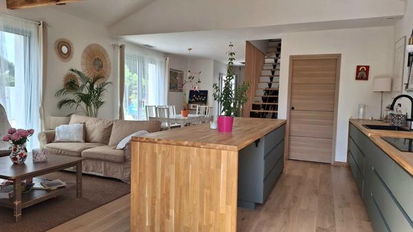 Maison familiale rénovée de 145 m² avec jardin ? Mérignac , Merignac
