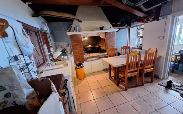 Maison à vendre    9 pièces •  Saint-Leu