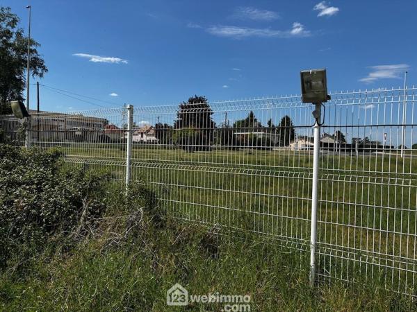 Terrain à bâtir 1333 m² à Montmorillon 86500