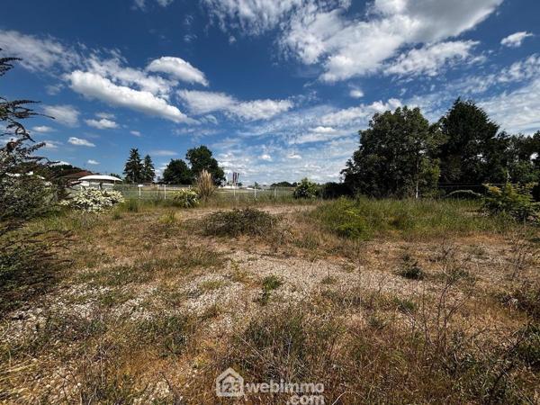 Terrain à bâtir 1333 m² à Montmorillon 86500