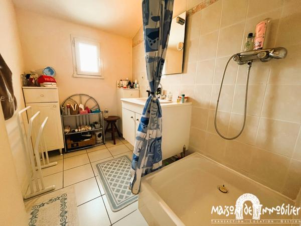 MAISON PROCHE CENTRE - PROCHE ROYAN - MESCHERS - 4 PIECES - JARDIN - DEPENDANCES