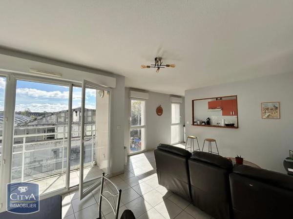 Appartement à louer 3 pièces 68.45m² Laval (53000)