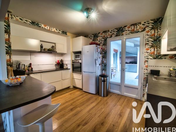 Maison à vendre 7 pièces 170 m² Léognan