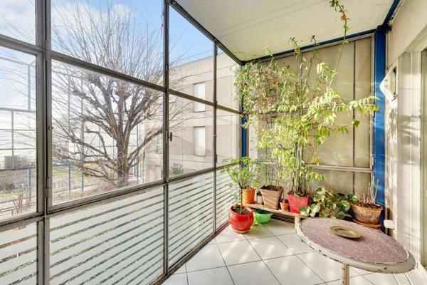 Paris (75019) Beau 3 pièces avec balcon/jardin d'hiver donnant sur jardin au calme