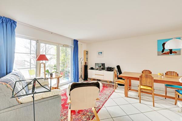 Paris (75019) Beau 3 pièces avec balcon/jardin d'hiver donnant sur jardin au calme