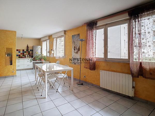 A VENDRE. Appartement de près de 40m². A GRENOBLE. Proche avenue Berthelot