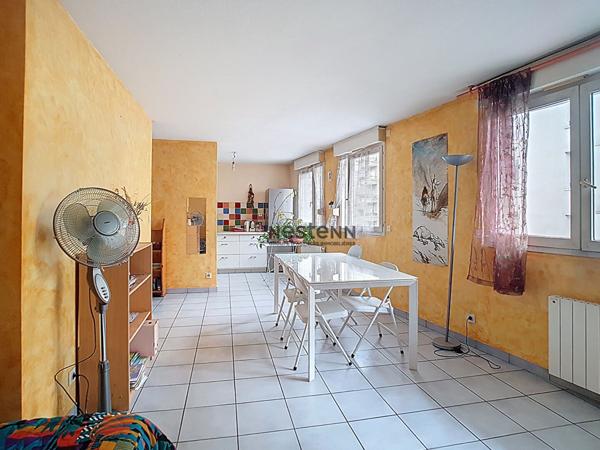 A VENDRE. Appartement de près de 40m². A GRENOBLE. Proche avenue Berthelot