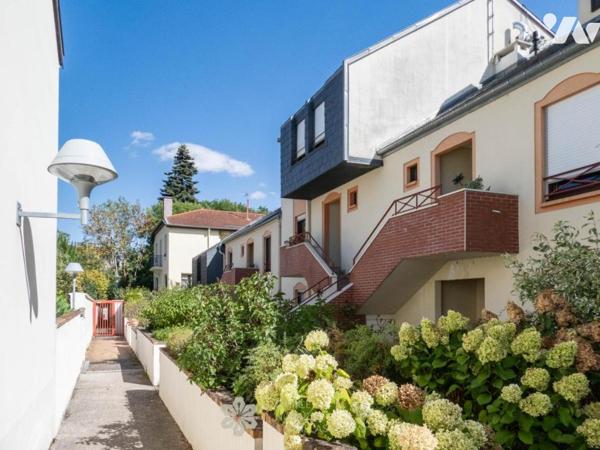 Nancy / Gare : Rez-de-jardin de 50m2 avec jardin et parking