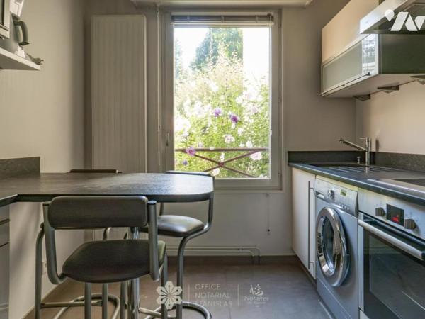 Nancy / Gare : Rez-de-jardin de 50m2 avec jardin et parking