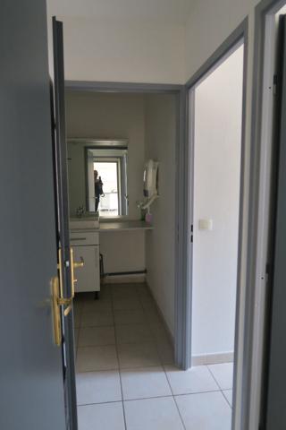 SETE T3 ASCENSEUR + TERRASSE +PARKING