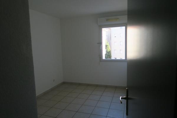 SETE T3 ASCENSEUR + TERRASSE +PARKING