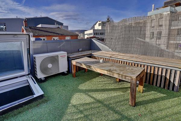 Fontaines-sur-Saône (69270) F3 de charme 78,57m2 plein centre-ville Terrasse