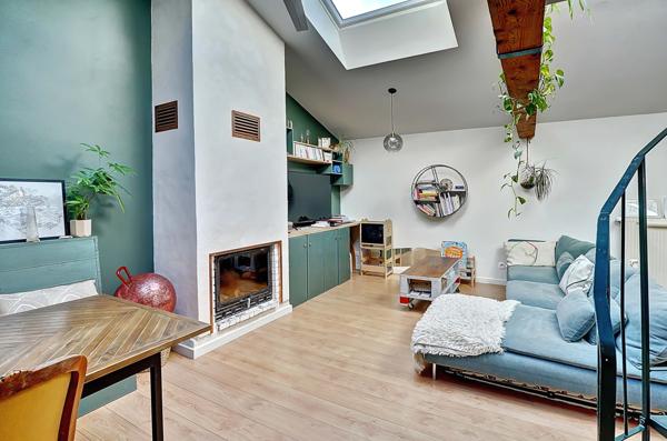 Fontaines-sur-Saône (69270) F3 de charme 78,57m2 plein centre-ville Terrasse