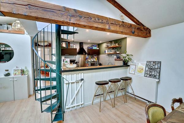 Fontaines-sur-Saône (69270) F3 de charme 78,57m2 plein centre-ville Terrasse