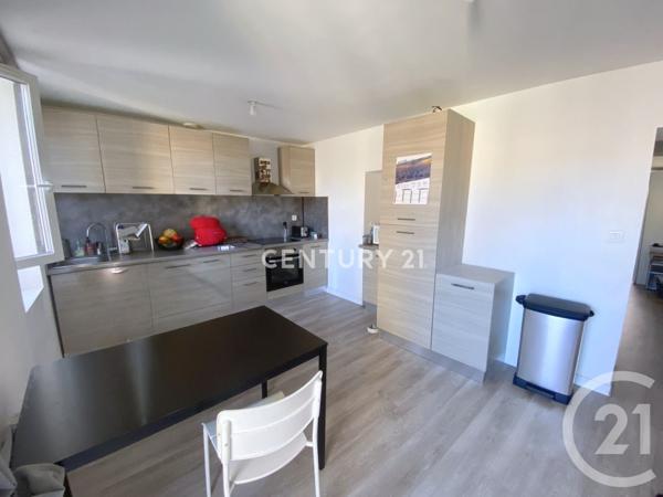 Immeuble à vendre  100 m2 AUBAGNE - 13