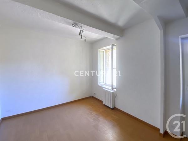 Immeuble à vendre  100 m2 AUBAGNE - 13