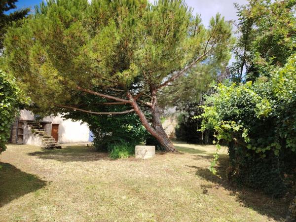 Maison à vendre 9 pièces IRAIS (79)