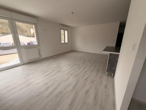 Appartement à louer 3 pièces NOGENT SUR OISE (60)