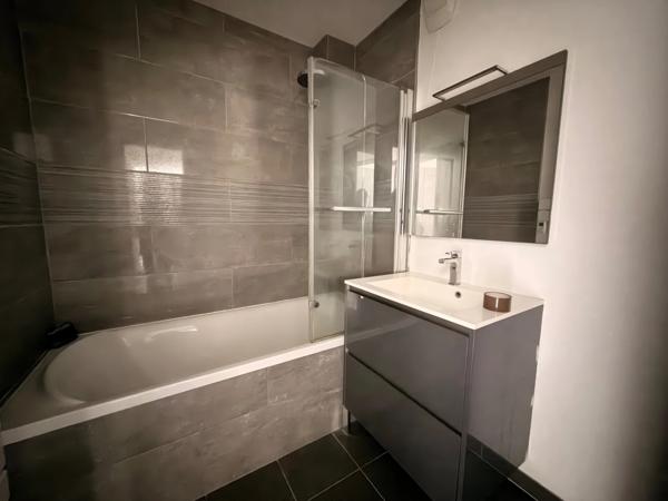 Appartement à louer 3 pièces NOGENT SUR OISE (60)