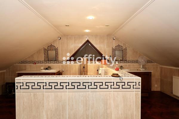 Maison 5 pièces - 166 m²