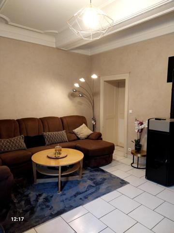 Immeuble avec fonds de commerce et appartement