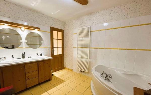 Ferme Vosgienne de 8 pieces