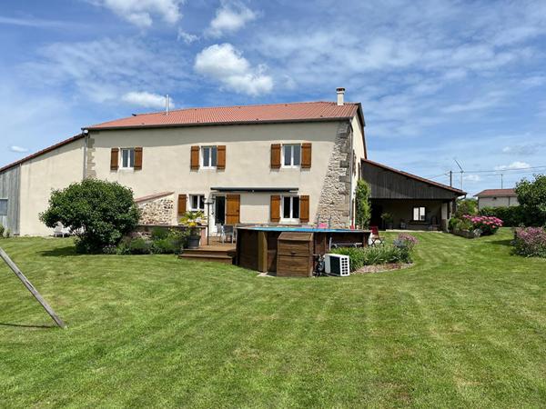 Ferme Vosgienne de 8 pieces