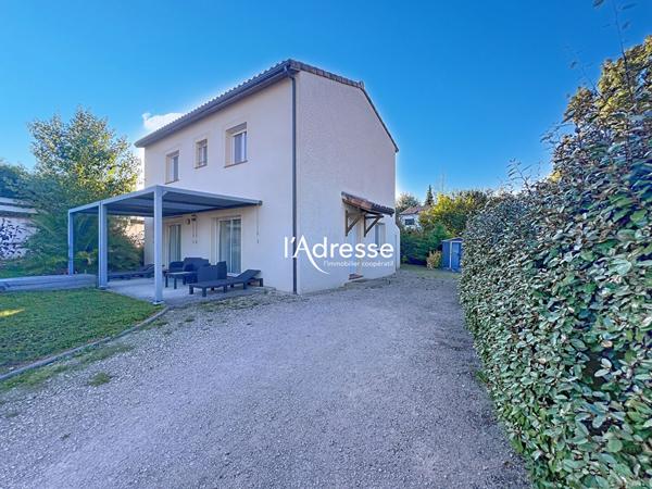 Exclusivité L'Adresse Immobilier- L'Isle Jourdain - Maison T5 de 120m² sur un Terrain de 694 m² - Garage