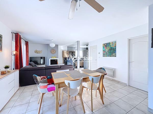 Exclusivité L'Adresse Immobilier- L'Isle Jourdain - Maison T5 de 120m² sur un Terrain de 694 m² - Garage