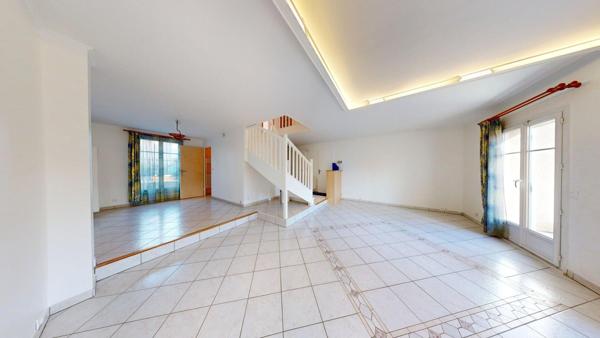 EXCLUSIVITE coeur de ville de Vauréal 7 pièce(s) 173m² habitables (130m² loi carrez)