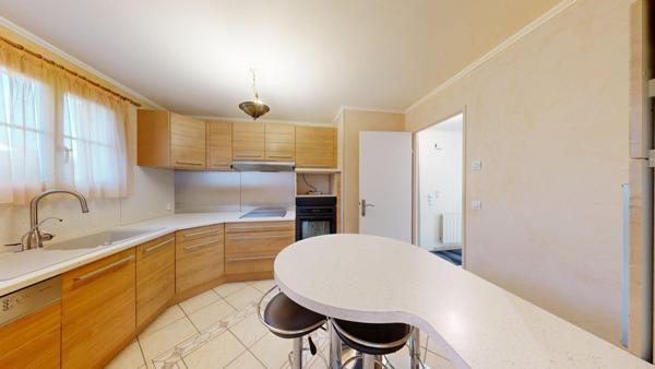 EXCLUSIVITE coeur de ville de Vauréal 7 pièce(s) 173m² habitables (130m² loi carrez)