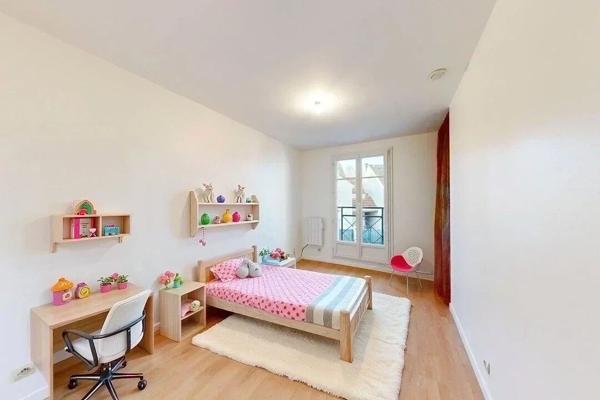 EXCLUSIVITE coeur de ville de Vauréal 7 pièce(s) 173m² habitables (130m² loi carrez)
