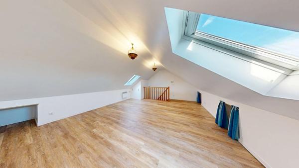 EXCLUSIVITE coeur de ville de Vauréal 7 pièce(s) 173m² habitables (130m² loi carrez)