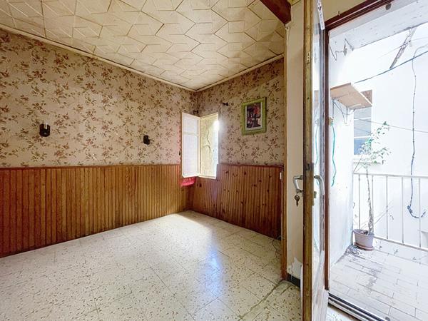 Maison de village hors copropriété, 72m2 habitables, 4 pièces, 3 chambres et balcon