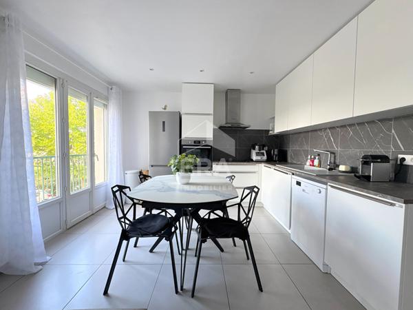 A LOUER 84120 PERTUIS APPARTEMENT MEUBLE 4 PIECES 66M² AVEC CAVE ET STATIONNEMENT