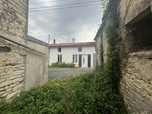 Maison à vendre |  Saint-Jean-d'Angély |  3 pièces | 72 m²