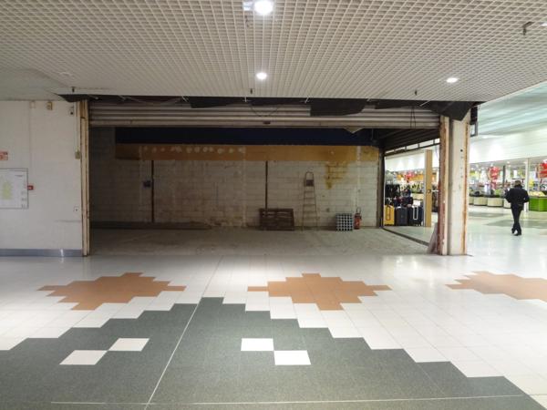 Dpt Saône et Loire (71), à vendre CHALON SUR SAONE Local commercial emplacement N°1