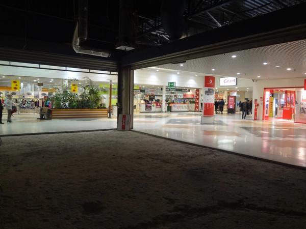 Dpt Saône et Loire (71), à vendre CHALON SUR SAONE Local commercial emplacement N°1