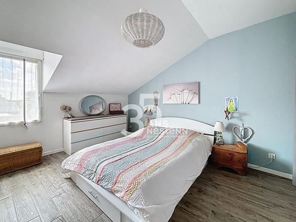 Maison ancienne rénovée à vendre à Sainte-Gemmes-sur-Loire - belle pièce de vie lumineuse - 3 chambres aux Portes d'Angers