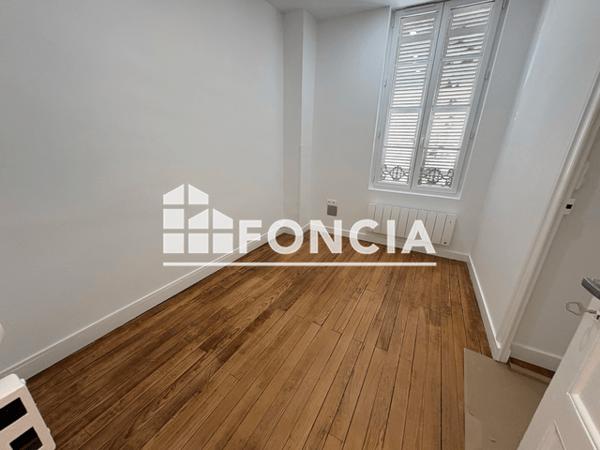Location Maison 3 pièces 45.26 m² - 4 PLACE DU BASTION Saintes 17100