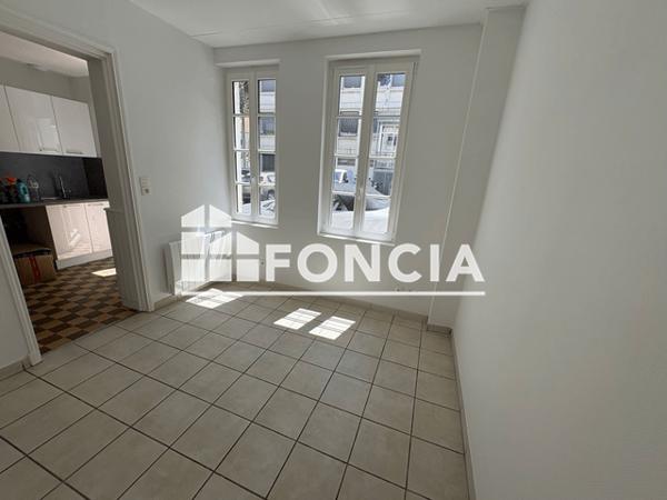 Location Maison 3 pièces 45.26 m² - 4 PLACE DU BASTION Saintes 17100