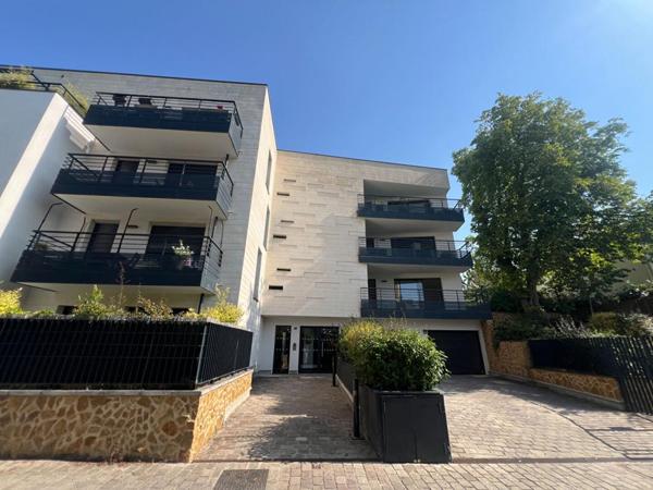 Appartement 2 pièces -Terrasses et jardin - Excellent état