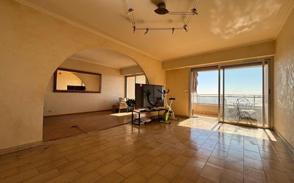 Appartement à vendre    3 pièces • 76 m2 Grasse