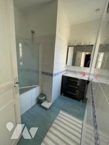 Maison de caractère entre centre et plage