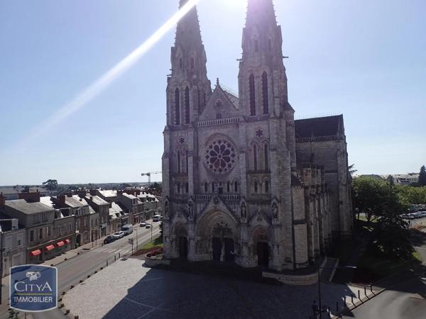 Appartement à louer 2 pièces 55.71m² Châteauroux (36000)