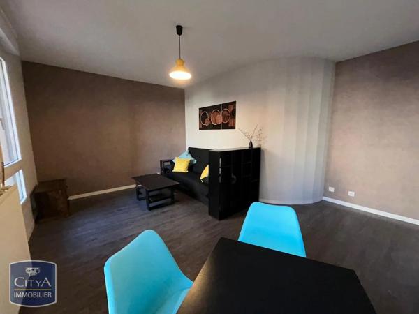 Appartement à louer 2 pièces 55.71m² Châteauroux (36000)