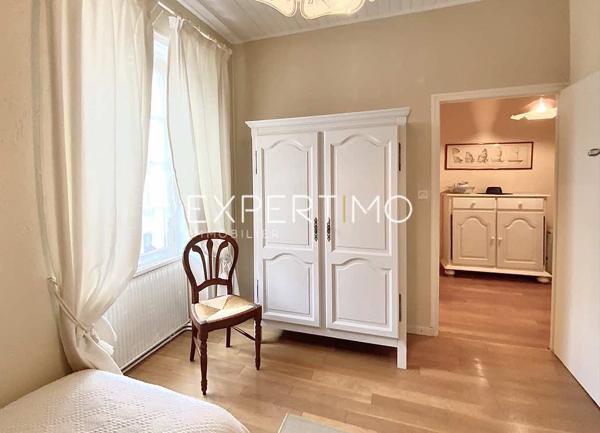 Moutiers-les-Mauxfaits (85540) Maison de caractère T7 de 145 m² au coeur du village. 4 chambres dont une de plain-pied. Grand terrain sans vi