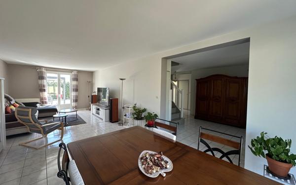 Maison à vendre    6 pièces •  Caissargues