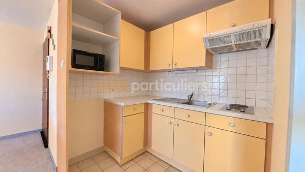 Vente
                Appartement52,52 m² - 3 Pièces -
                    LA ROCHE SUR YON (85000)